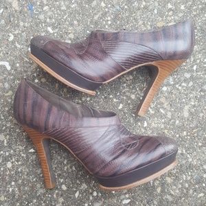 BCBG Max Azria Leather Platform Ankle Boots 9.5